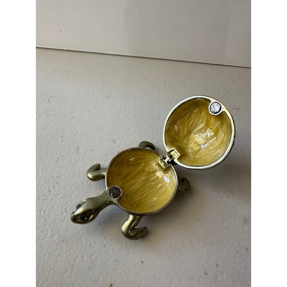 Bejeweled Sea Turtle Hand Painted Enamel Collector's Magnetic Hinged Trinket Box - Picture 3 of 5